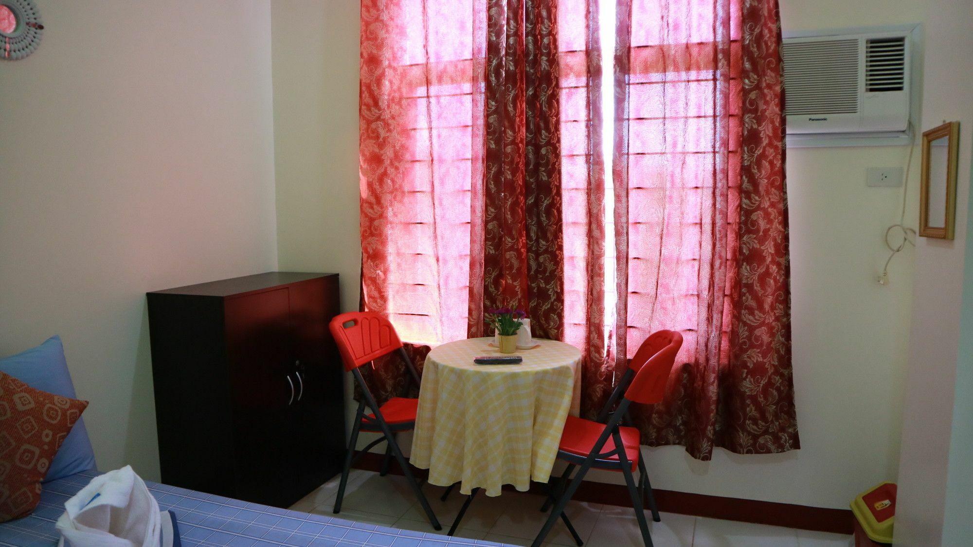 C Tower Studio Apartments Puerto Princesa Exterior foto